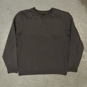 Gray Oakley crewneck sweatshirt